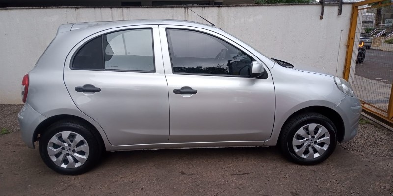 NISSAN MARCH 1.6 S 2012/2013 ALTERNATIVA VEÍCULOS LAJEADO / Carros no Vale