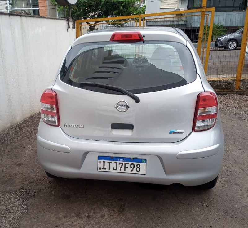 NISSAN MARCH 1.6 S 2012/2013 ALTERNATIVA VEÍCULOS LAJEADO / Carros no Vale
