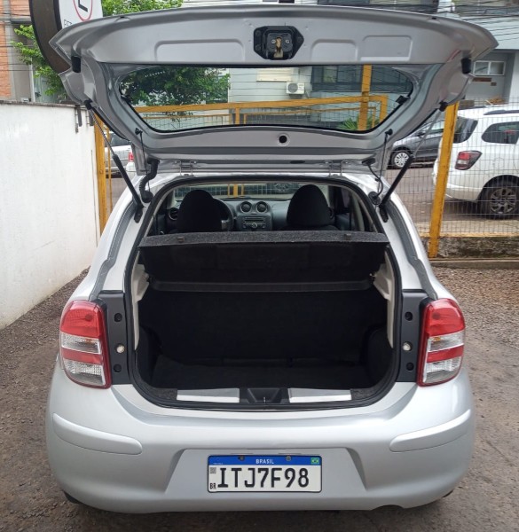 NISSAN MARCH 1.6 S 2012/2013 ALTERNATIVA VEÍCULOS LAJEADO / Carros no Vale