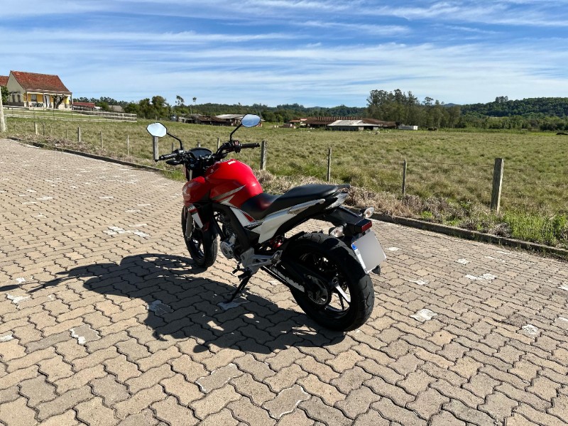 HONDA MOTOS CB 250F TWISTER 2017/2017 LECO MOTOS VENÂNCIO AIRES / Carros no Vale