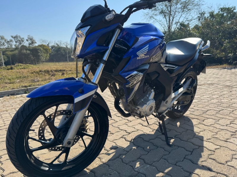 HONDA MOTOS CB 250F TWISTER 2021/2021 LECO MOTOS VENÂNCIO AIRES / Carros no Vale