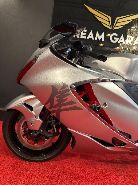 SUZUKI MOTOS GSX 1300 R HAYABUSA /2024 EXCLUSIVO VEÍCULOS SANTA CRUZ DO SUL / Carros no Vale