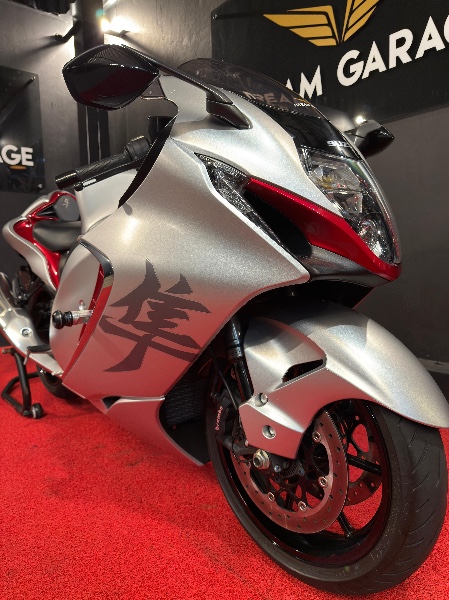 SUZUKI MOTOS GSX 1300 R HAYABUSA /2024 EXCLUSIVO VEÍCULOS SANTA CRUZ DO SUL / Carros no Vale