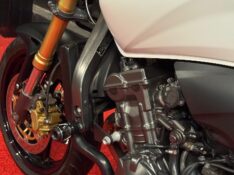 HONDA MOTOS CB 600F HORNET /2013 EXCLUSIVO VEÍCULOS SANTA CRUZ DO SUL / Carros no Vale