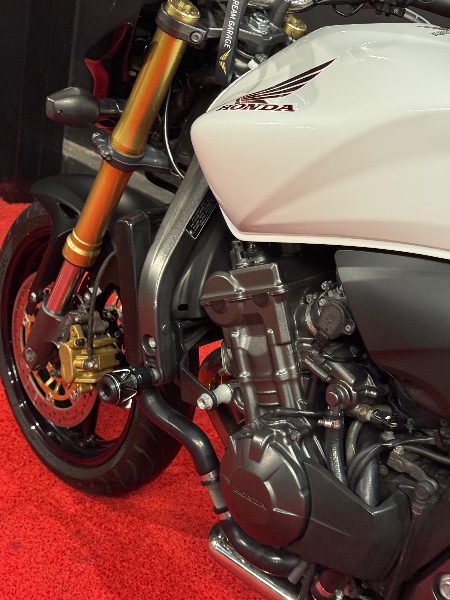 HONDA MOTOS CB 600F HORNET /2013 EXCLUSIVO VEÍCULOS SANTA CRUZ DO SUL / Carros no Vale