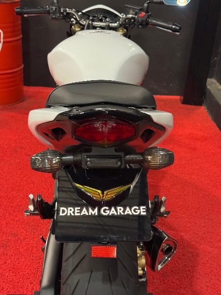 HONDA MOTOS CB 600F HORNET /2013 EXCLUSIVO VEÍCULOS SANTA CRUZ DO SUL / Carros no Vale