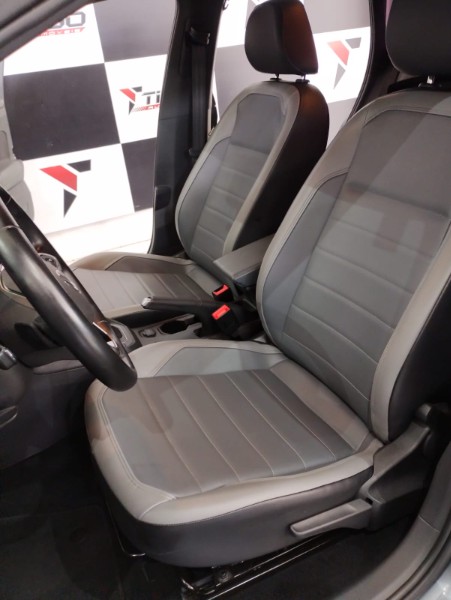 VOLKSWAGEN NIVUS 1.0 200 TSI TOTAL FLEX HIGHLINE AUTOMÁTICO 2021/2021 TIAGO AUTOMÓVEIS VENÂNCIO AIRES / Carros no Vale