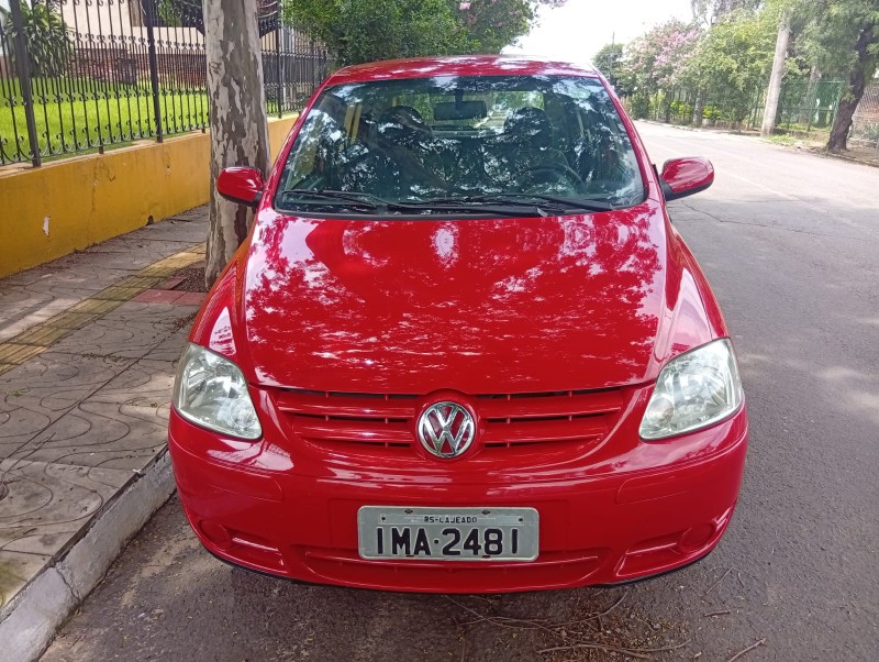 VOLKSWAGEN FOX 1.0 2004/2005 ALTERNATIVA VEÍCULOS LAJEADO / Carros no Vale