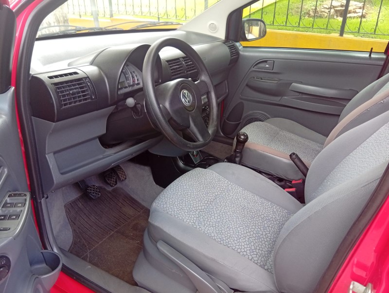 VOLKSWAGEN FOX 1.0 2004/2005 ALTERNATIVA VEÍCULOS LAJEADO / Carros no Vale