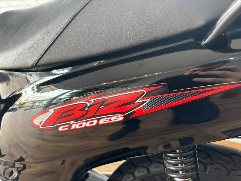 HONDA MOTOS C100 BIZ ES /2005 RT 811 VEÍCULOS ARROIO DO MEIO / Carros no Vale