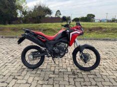 HONDA MOTOS XRE 300 2025/2025 LECO MOTOS VENÂNCIO AIRES / Carros no Vale