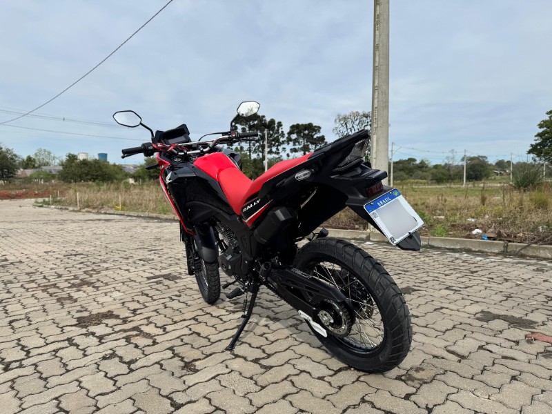 HONDA MOTOS XRE 300 2025/2025 LECO MOTOS VENÂNCIO AIRES / Carros no Vale