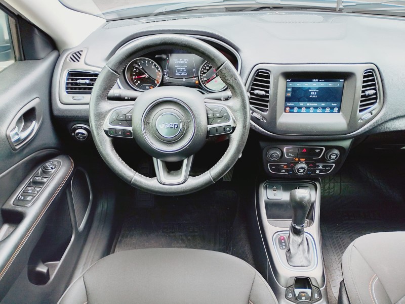 JEEP COMPASS 2.0 16V LONGITUDE /2018 CHIMA VEÍCULOS VENÂNCIO AIRES / Carros no Vale