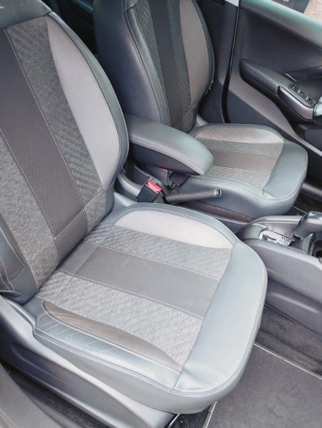 PEUGEOT 208 URBANTECH 1.6 AUT /2018 CHIMA VEÍCULOS VENÂNCIO AIRES / Carros no Vale