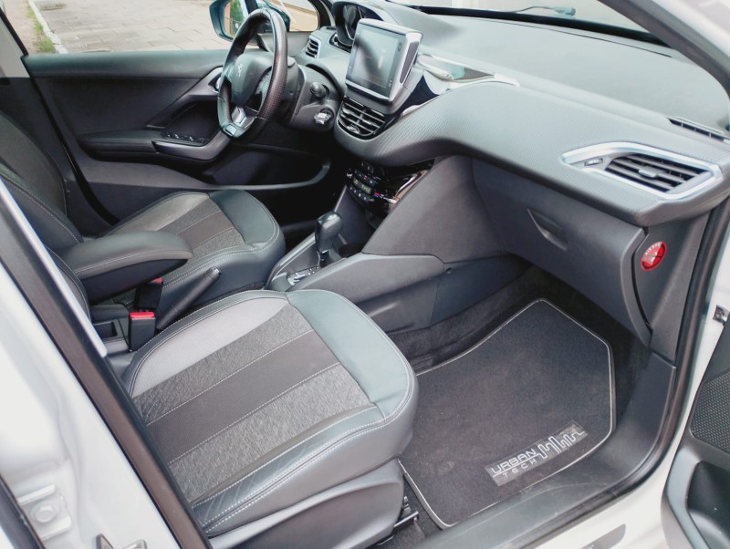 PEUGEOT 208 URBANTECH 1.6 AUT /2018 CHIMA VEÍCULOS VENÂNCIO AIRES / Carros no Vale