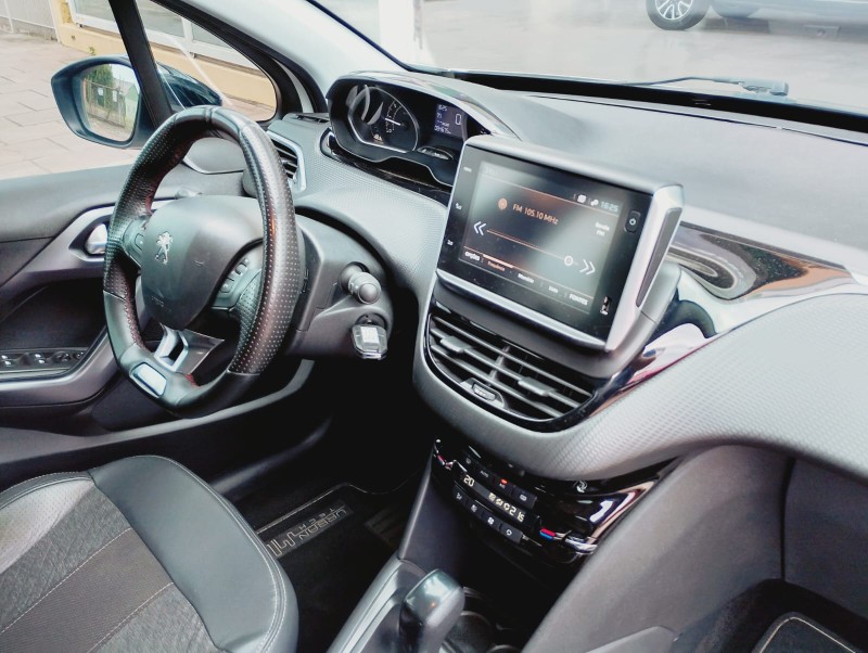 PEUGEOT 208 URBANTECH 1.6 AUT /2018 CHIMA VEÍCULOS VENÂNCIO AIRES / Carros no Vale