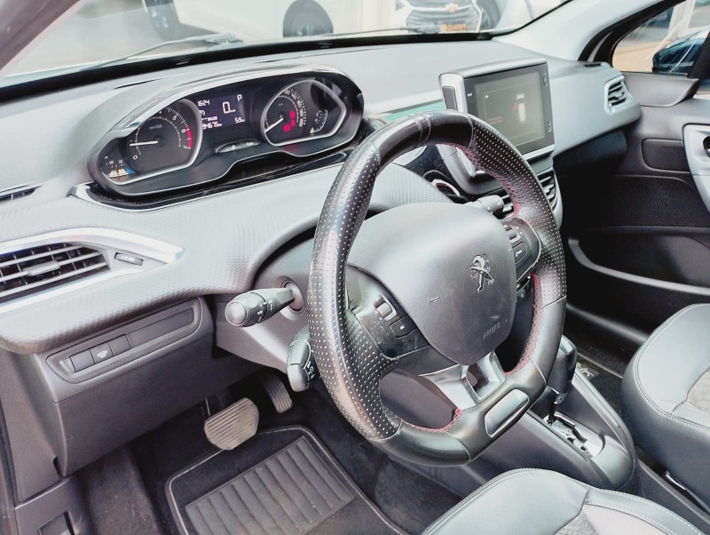 PEUGEOT 208 URBANTECH 1.6 AUT /2018 CHIMA VEÍCULOS VENÂNCIO AIRES / Carros no Vale