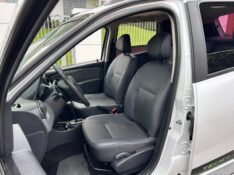 RENAULT DUSTER DYNAMIQUE 2.0 FLEX 16V AUT. 2014/2014 LS MULTIMARCAS VENÂNCIO AIRES / Carros no Vale