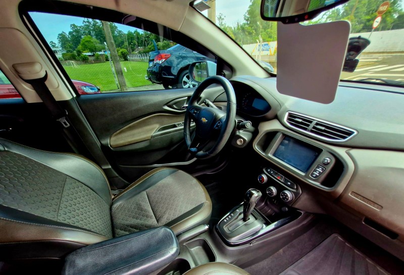 CHEVROLET PRISMA 1.4 LTZ 2017/2018 CRUZEIRO MULTIMARCAS CRUZEIRO DO SUL / Carros no Vale