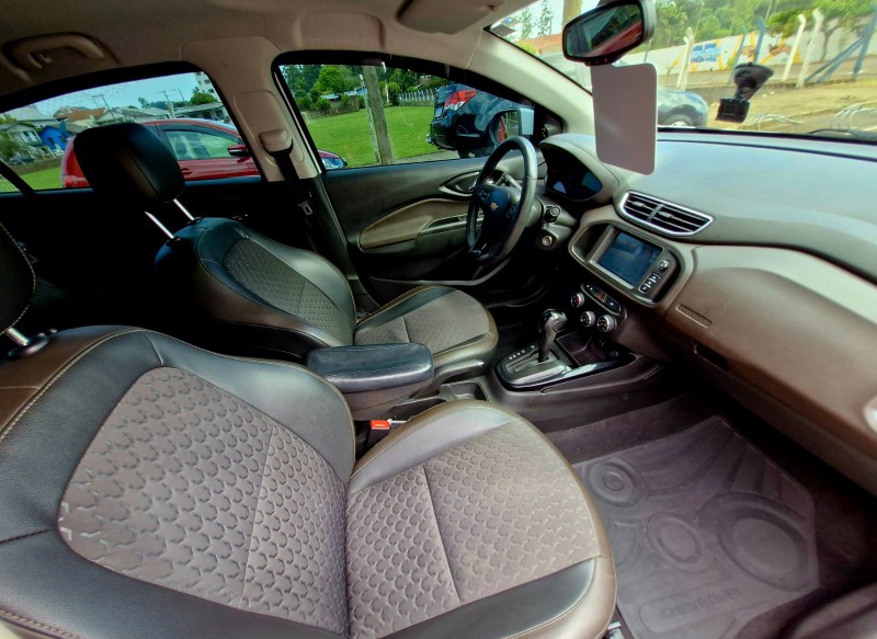 CHEVROLET PRISMA 1.4 LTZ 2017/2018 CRUZEIRO MULTIMARCAS CRUZEIRO DO SUL / Carros no Vale