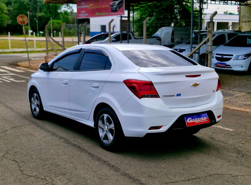 CHEVROLET PRISMA 1.4 LTZ 2017/2018 CRUZEIRO MULTIMARCAS CRUZEIRO DO SUL / Carros no Vale