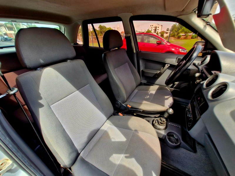 VOLKSWAGEN GOL 1.0 2006/2007 CRUZEIRO MULTIMARCAS CRUZEIRO DO SUL / Carros no Vale VOLKSWAGEN GOL 1.0 2006/2007 CRUZEIRO MULTIMARCAS CRUZEIRO DO SUL / Carros no Vale