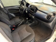 FIAT UNO ATRACTIVE 1.0 2019/2019 LUCAS AUTOMÓVEIS BOM RETIRO DO SUL / Carros no Vale