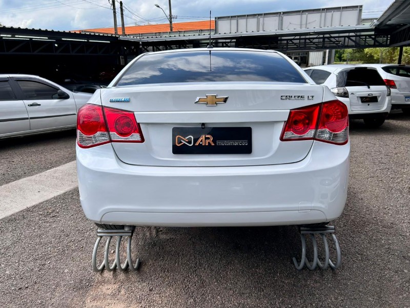 CHEVROLET CRUZE LT 1.8 16V FLEXPOWER 4P MEC. /2014 AR MULTIMARCAS VENÂNCIO AIRES / Carros no Vale