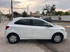 CHEVROLET ONIX HATCH LT 1.0 8V FLEXPOWER 5P MEC. 2016/2016 LS MULTIMARCAS VENÂNCIO AIRES / Carros no Vale