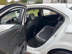 CHEVROLET ONIX HATCH LT 1.0 8V FLEXPOWER 5P MEC. 2016/2016 LS MULTIMARCAS VENÂNCIO AIRES / Carros no Vale