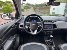 CHEVROLET ONIX HATCH LT 1.0 8V FLEXPOWER 5P MEC. 2016/2016 LS MULTIMARCAS VENÂNCIO AIRES / Carros no Vale