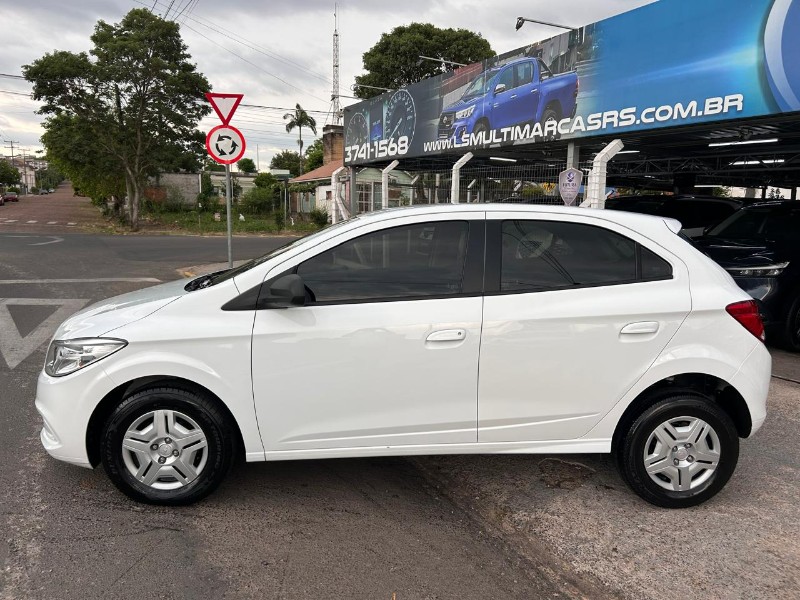 CHEVROLET ONIX HATCH LT 1.0 8V FLEXPOWER 5P MEC. 2016/2016 LS MULTIMARCAS VENÂNCIO AIRES / Carros no Vale