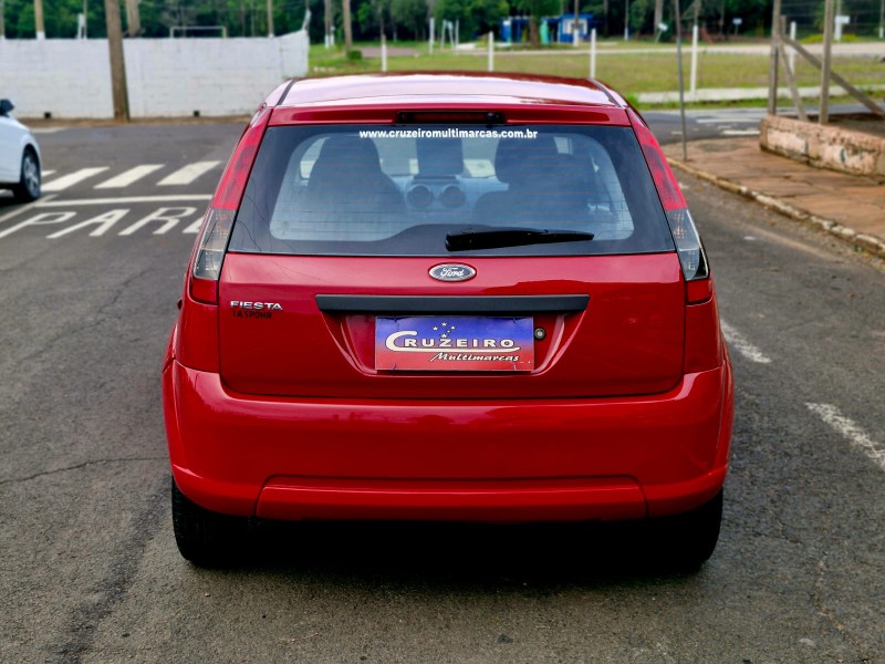 FORD FIESTA 1.0 2012/2013 CRUZEIRO MULTIMARCAS CRUZEIRO DO SUL / Carros no Vale