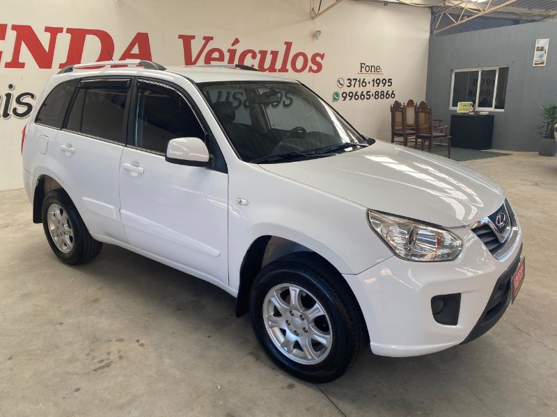 CHERY TIGGO 2.0 2014/2015 LAVENDA VEÍCULOS ARROIO DO MEIO / Carros no Vale