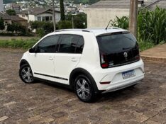 VOLKSWAGEN UP! CROSS 1.0 TSI TOTAL FLEX 2019/2019 BOSCO AUTOMÓVEIS GUAPORÉ / Carros no Vale