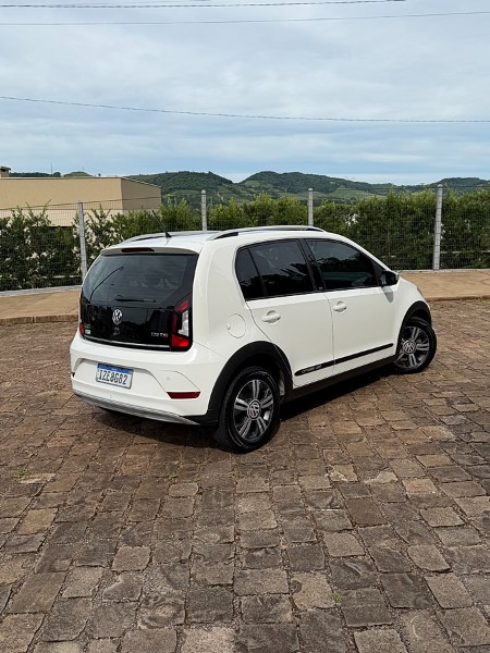 VOLKSWAGEN UP! CROSS 1.0 TSI TOTAL FLEX 2019/2019 BOSCO AUTOMÓVEIS GUAPORÉ / Carros no Vale