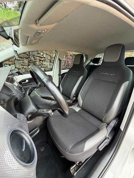 VOLKSWAGEN UP! CROSS 1.0 TSI TOTAL FLEX 2019/2019 BOSCO AUTOMÓVEIS GUAPORÉ / Carros no Vale