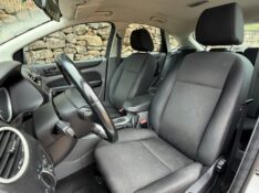 FORD FOCUS HATCH 1.6 GLX 2013/2013 BOSCO AUTOMÓVEIS GUAPORÉ / Carros no Vale