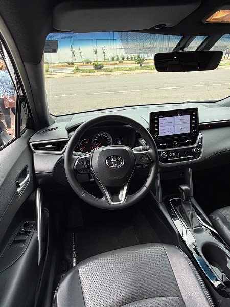 TOYOTA COROLLA CROSS XRE 2.0 16V FLEX AUT. 2022/2022 BOSCO AUTOMÓVEIS GUAPORÉ / Carros no Vale