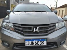 HONDA CITY 1.5 SPORT 16V FLEX 4P MANUAL 2013/2014 ADRIANO VEÍCULOS CRUZEIRO DO SUL / Carros no Vale