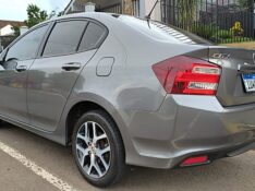 HONDA CITY 1.5 SPORT 16V FLEX 4P MANUAL 2013/2014 ADRIANO VEÍCULOS CRUZEIRO DO SUL / Carros no Vale