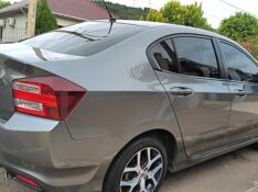 HONDA CITY 1.5 SPORT 16V FLEX 4P MANUAL 2013/2014 ADRIANO VEÍCULOS CRUZEIRO DO SUL / Carros no Vale