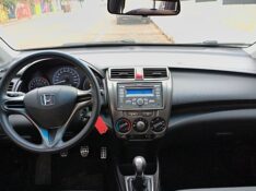 HONDA CITY 1.5 SPORT 16V FLEX 4P MANUAL 2013/2014 ADRIANO VEÍCULOS CRUZEIRO DO SUL / Carros no Vale