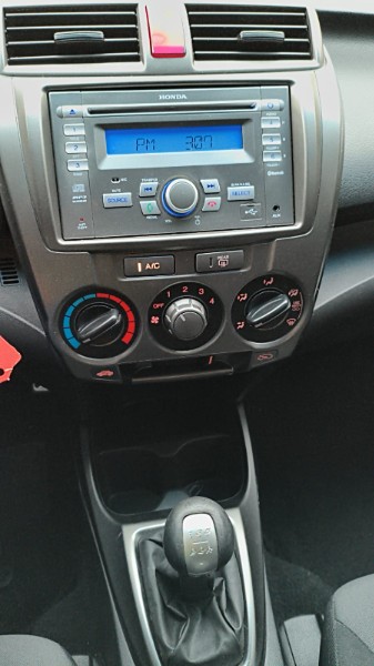 HONDA CITY 1.5 SPORT 16V FLEX 4P MANUAL 2013/2014 ADRIANO VEÍCULOS CRUZEIRO DO SUL / Carros no Vale