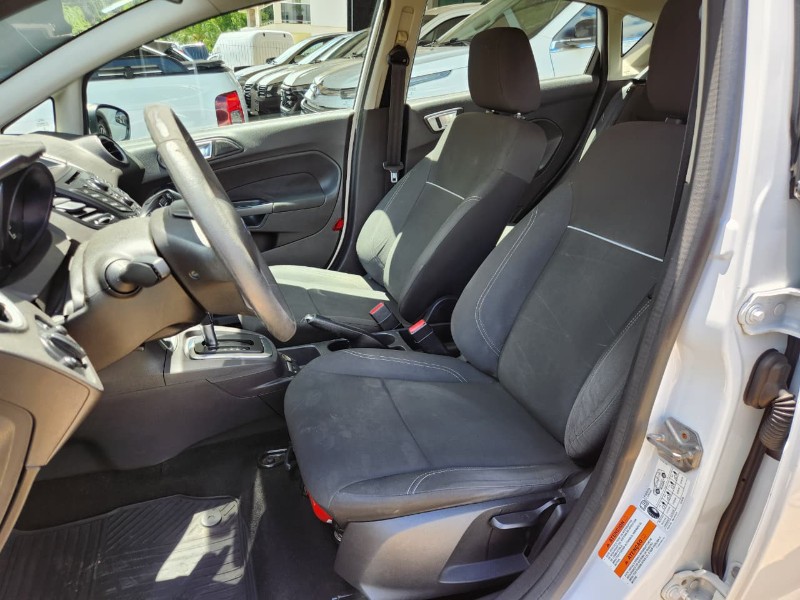 FORD FIESTA 1.6 SE HATCH 16V FLEX 4P AUTOMÁTICO 2013/2014 TS VEÍCULOS ANTA GORDA / Carros no Vale