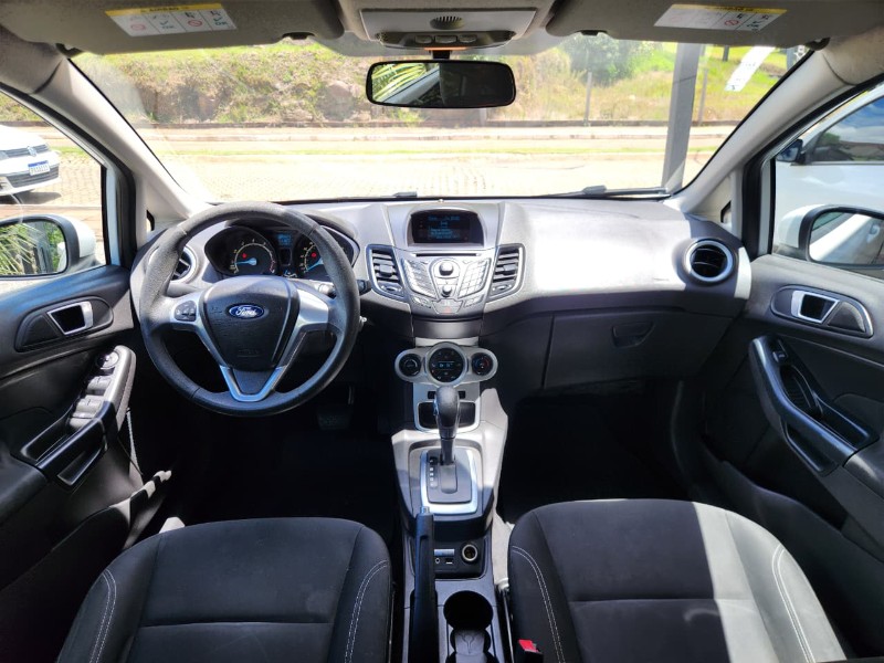 FORD FIESTA 1.6 SE HATCH 16V FLEX 4P AUTOMÁTICO 2013/2014 TS VEÍCULOS ANTA GORDA / Carros no Vale