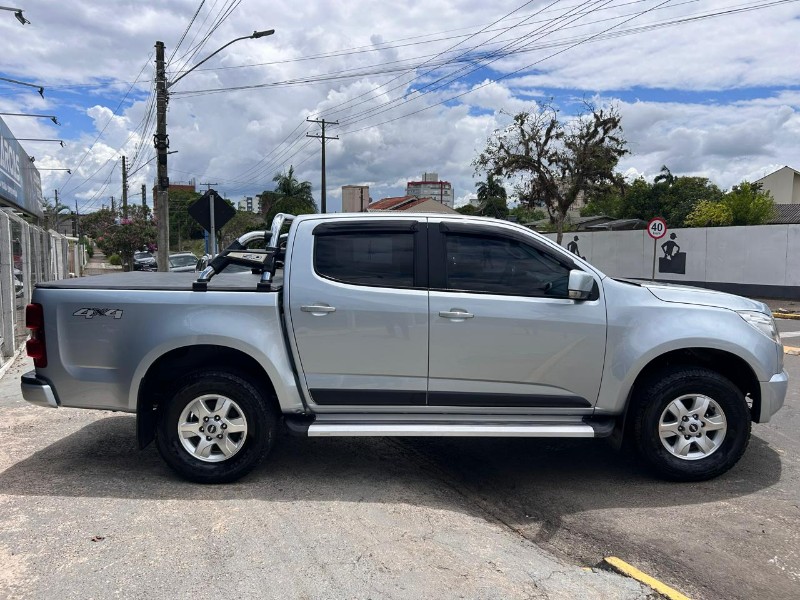 CHEVROLET S10 PICK-UP LT 2.8 TDI 4X4 CD DIESEL AUT 2013/2013 LS MULTIMARCAS VENÂNCIO AIRES / Carros no Vale