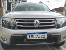 RENAULT DUSTER 2.0 D 4X2A 2013/2014 ADRIANO VEÍCULOS CRUZEIRO DO SUL / Carros no Vale