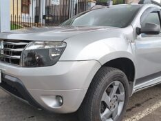 RENAULT DUSTER 2.0 D 4X2A 2013/2014 ADRIANO VEÍCULOS CRUZEIRO DO SUL / Carros no Vale