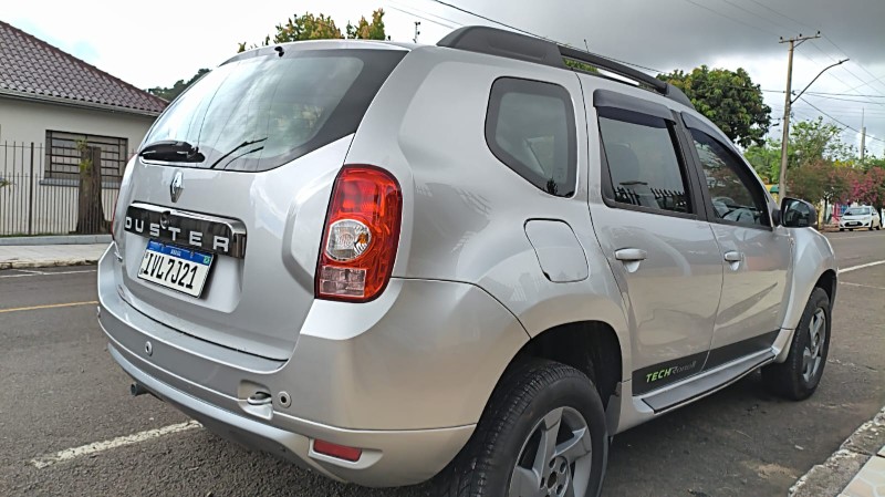 RENAULT DUSTER 2.0 D 4X2A 2013/2014 ADRIANO VEÍCULOS CRUZEIRO DO SUL / Carros no Vale